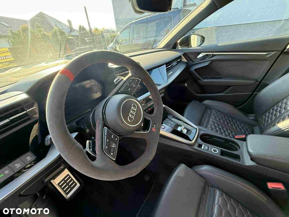 Audi RS3 Limousine - 5