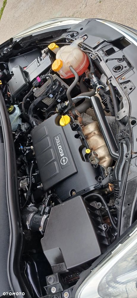 Opel Corsa 1.4 16V 150 Jahre - 21
