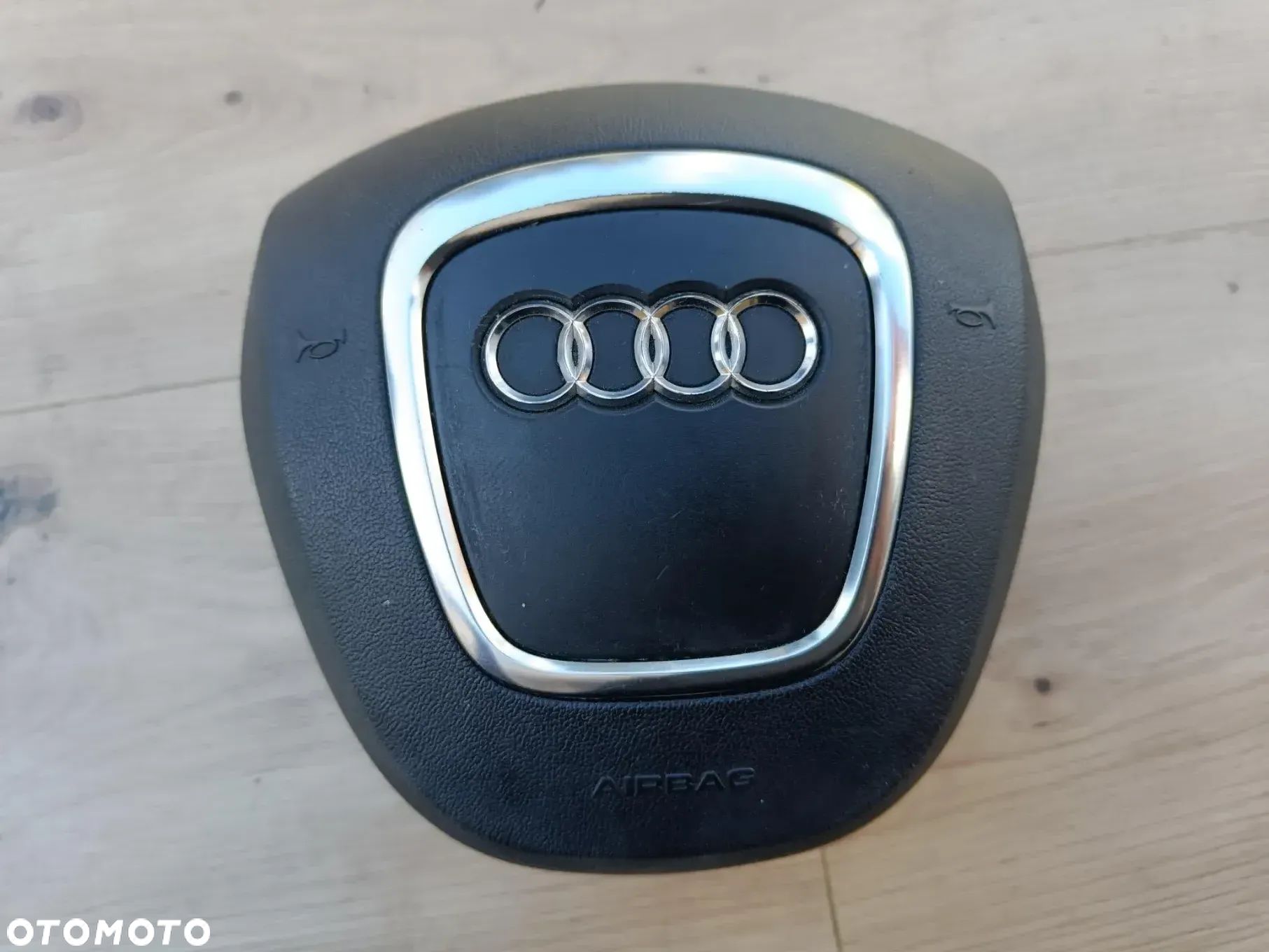 AUDI A8 D3 LIFT PODUSZKA KIEROWNICY KIEROWCY SOUL CZARNA 4E0880201BM - 1