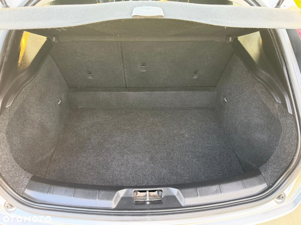 Volvo V40 D2 Drive-E Momentum - 39