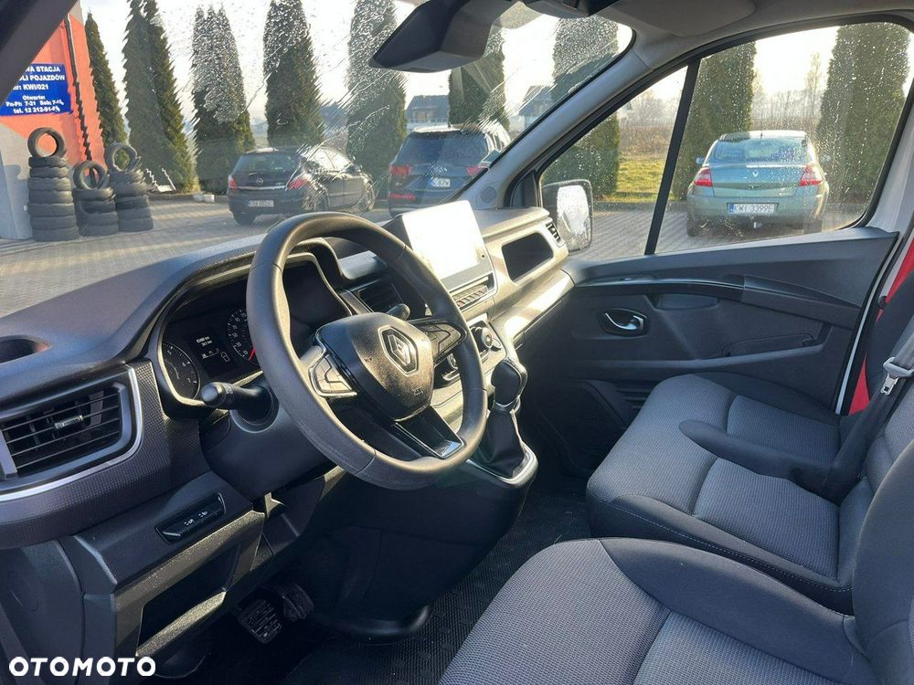 Renault Trafic - 12