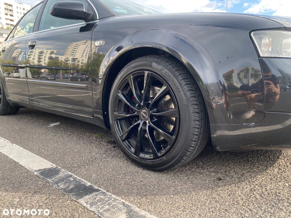 Audi A4 Limousine - 10