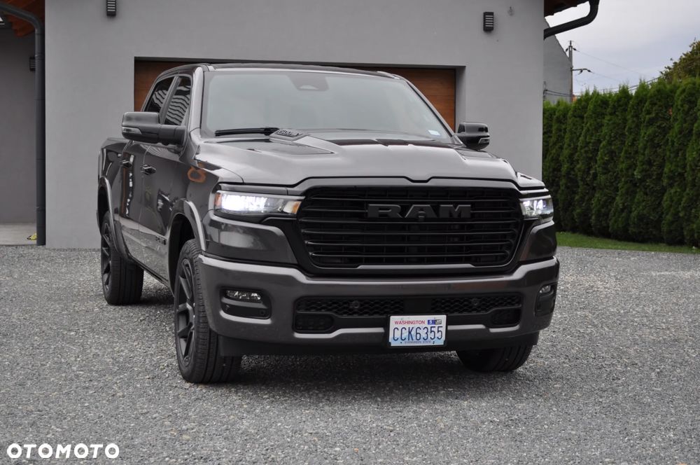 RAM 1500 Laramie Night Premium - 1