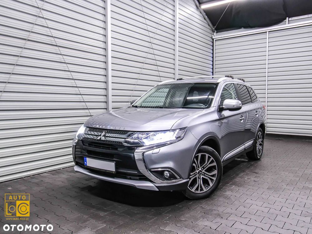 Mitsubishi Outlander 2.0 Instyle Navi 4WD CVT - 3
