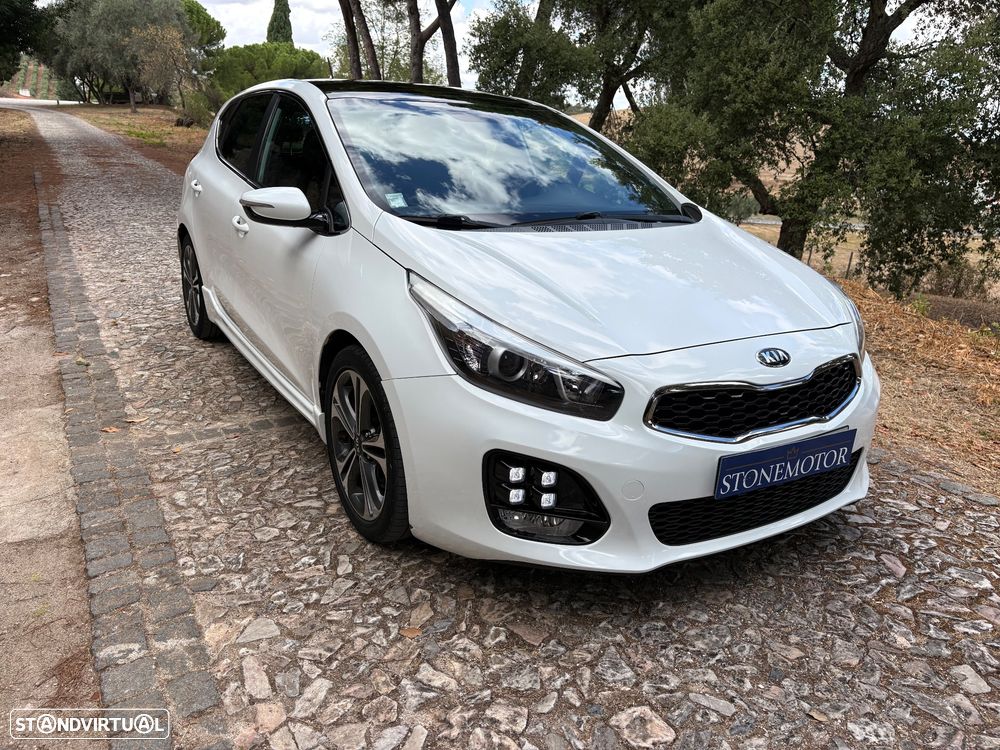 Kia Ceed 1.6 CRDi GT Line - 4