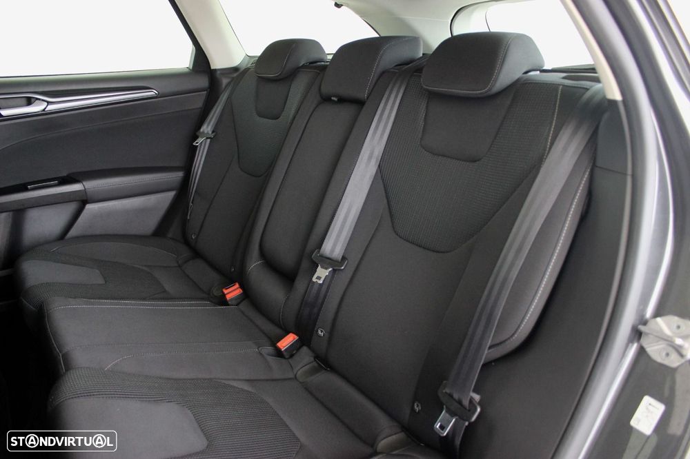 Ford Mondeo SW 2.0 HEV Titanium - 38