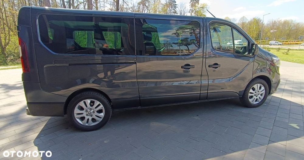 Renault Trafic Grand 2.0 dCi EDC - 9