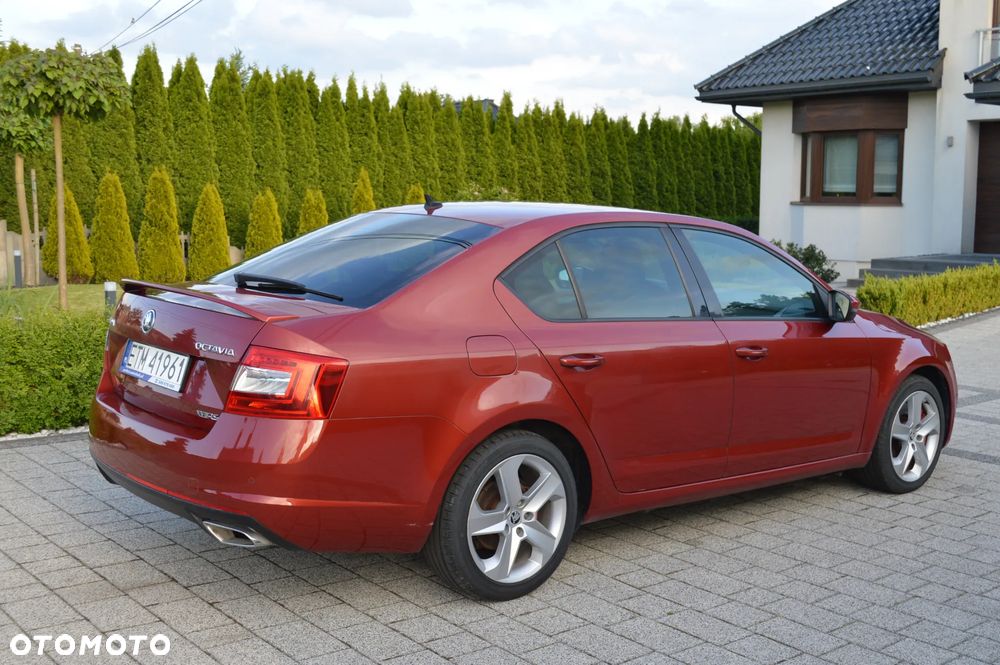 Skoda Octavia 2.0 TDI RS DSG - 4