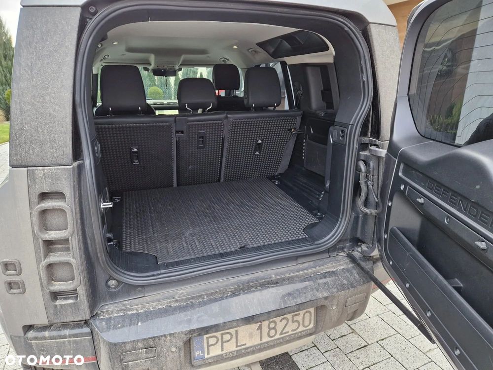 Land Rover Defender 2.0 D240 S - 9