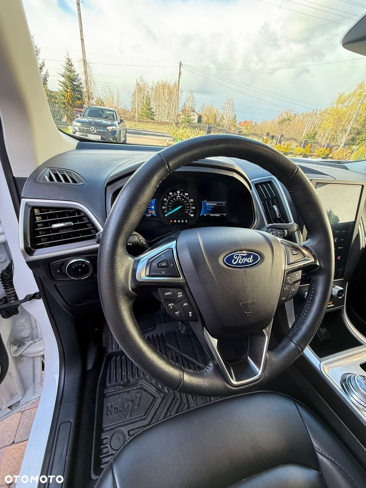 Ford Edge - 18