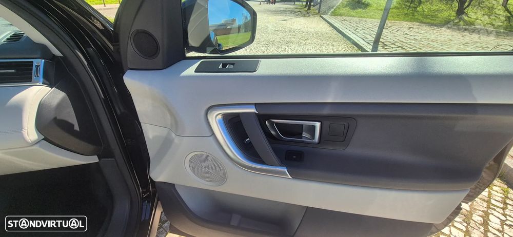 Land Rover Discovery Sport 2.0 eD4 HSE - 30