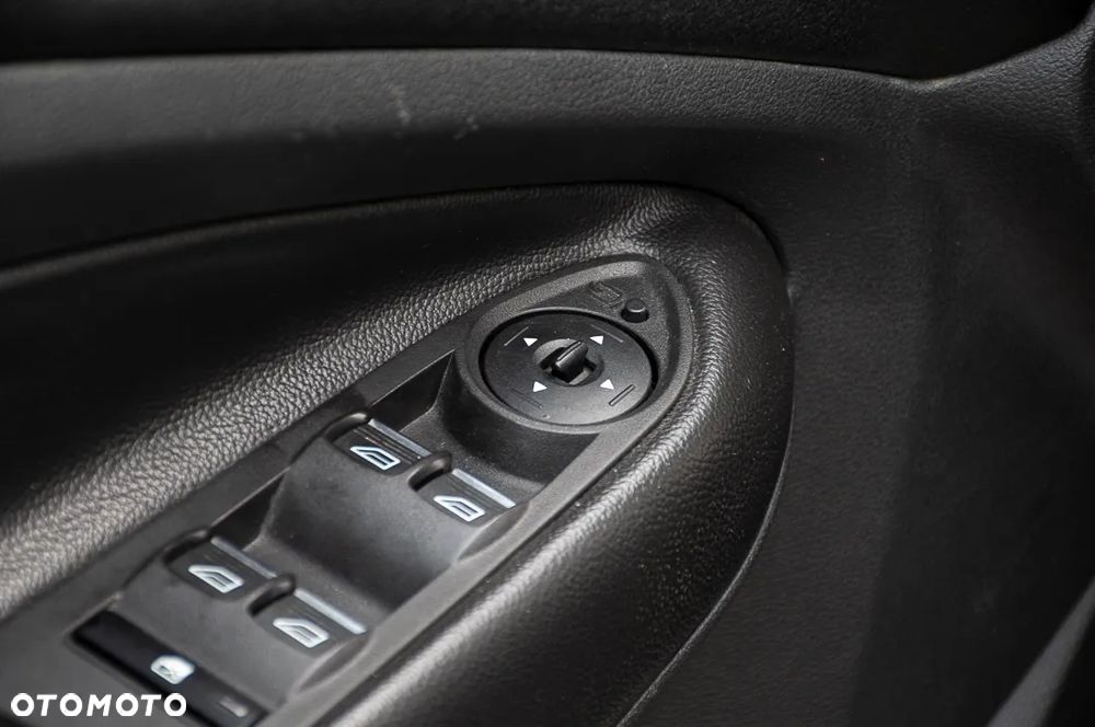 Ford Kuga 2.0 TDCi 4x4 Titanium - 35