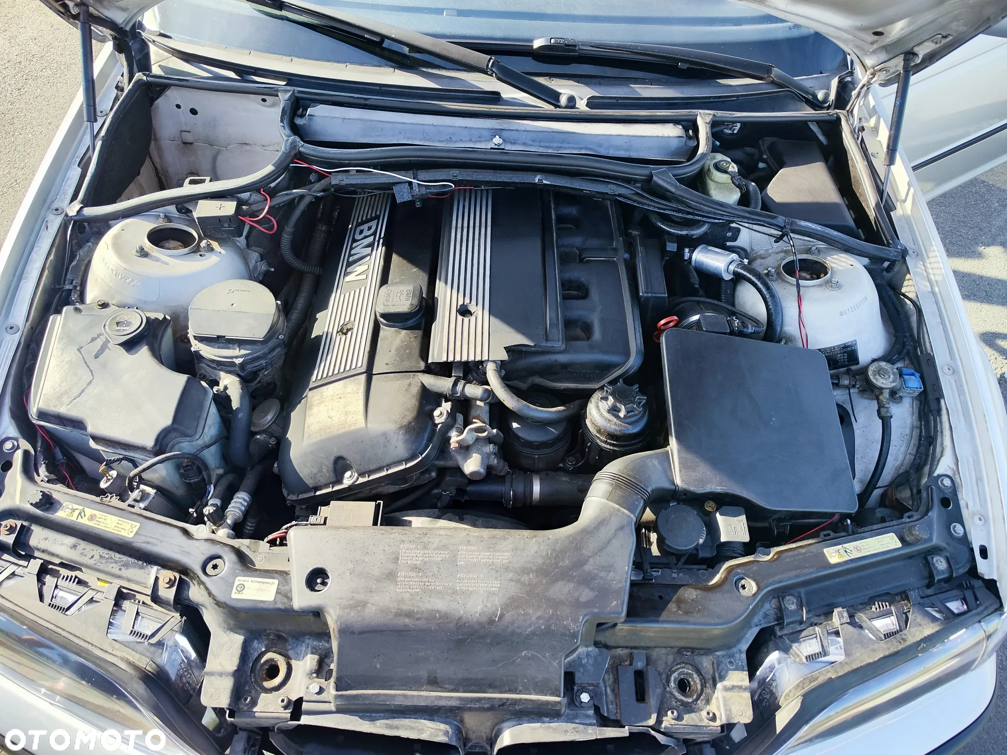 BMW Seria 3 330i - 10