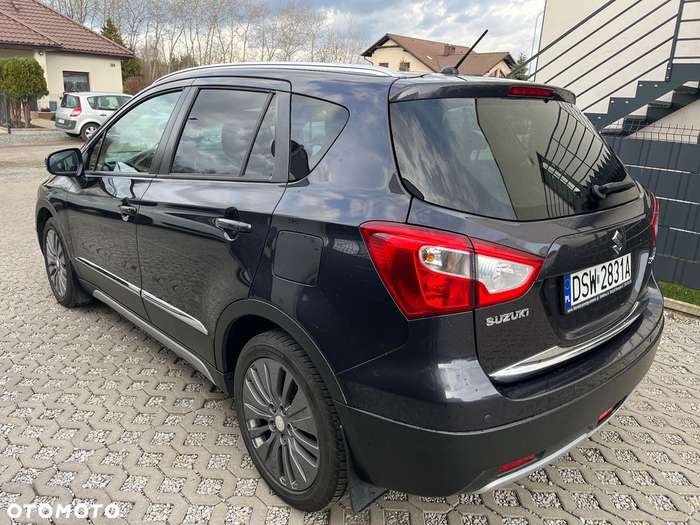 Suzuki SX4 1.6 Premium - 4