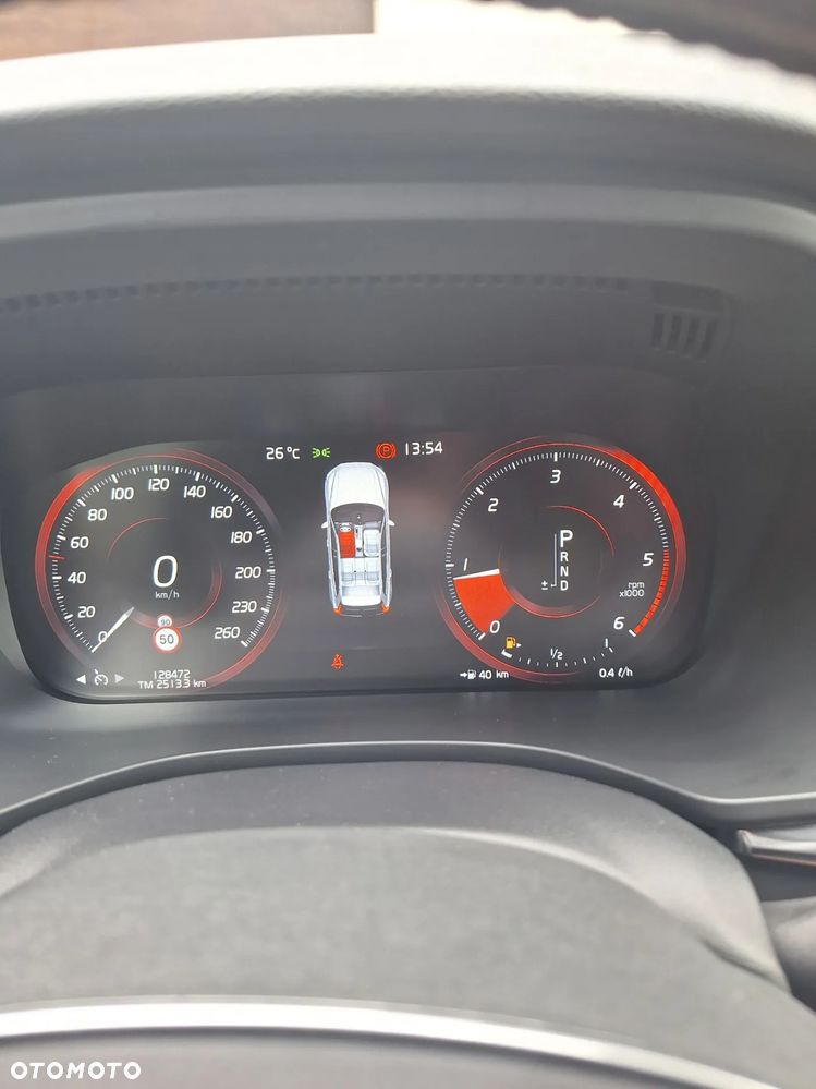 Volvo XC 60 D4 AWD R-Design - 8