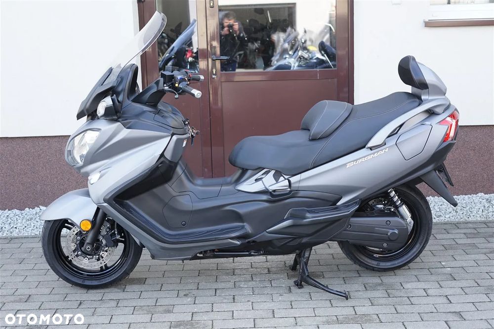 Suzuki Burgman - 18