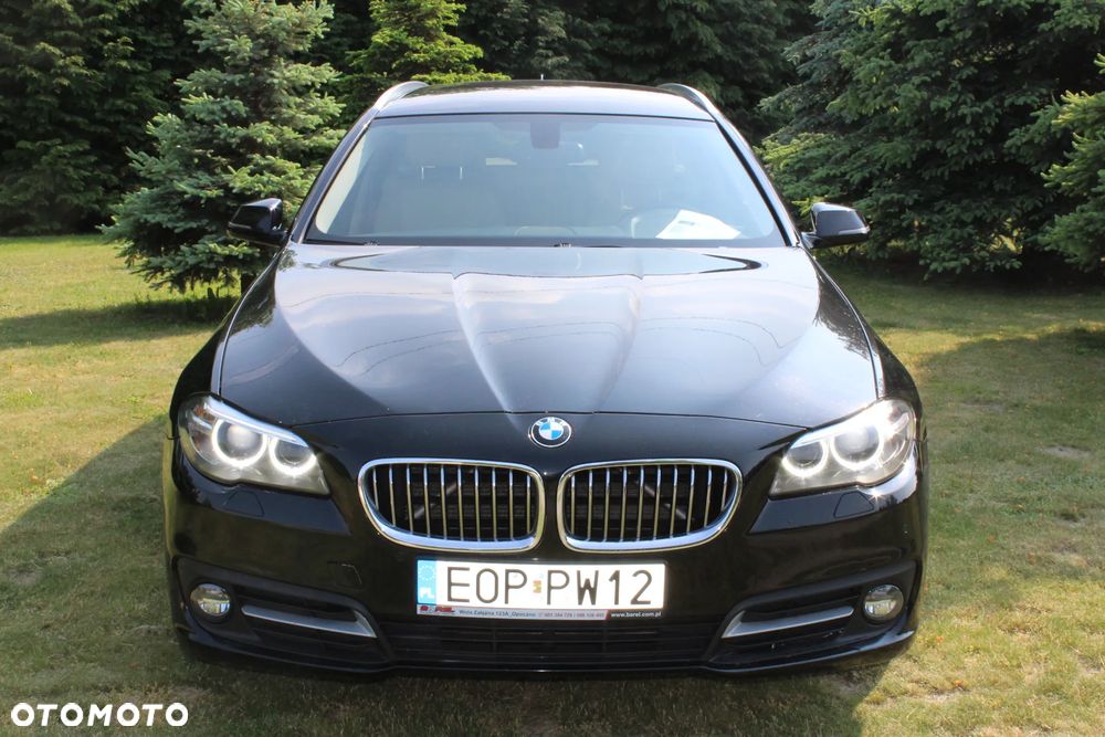 BMW Seria 5 520d Sport Line - 2