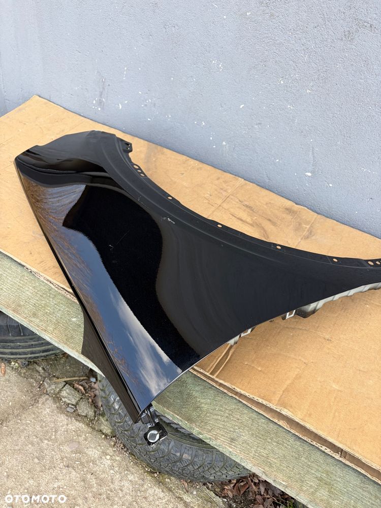 Błotnik przedni prawy Ford Explorer EV - 6