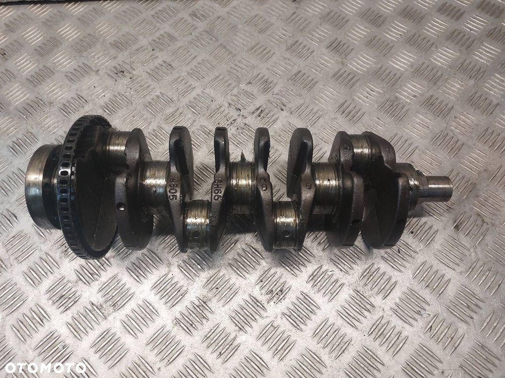 WAŁ KORBOWY ALFA ROMEO 147 I 1.9 JTD 46476478 - 1