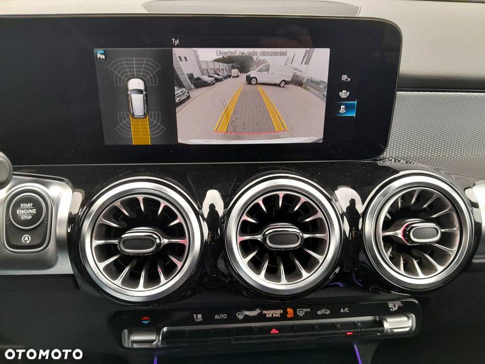 Mercedes-Benz GLB 200 4Matic 8G-DCT Progressive - 11
