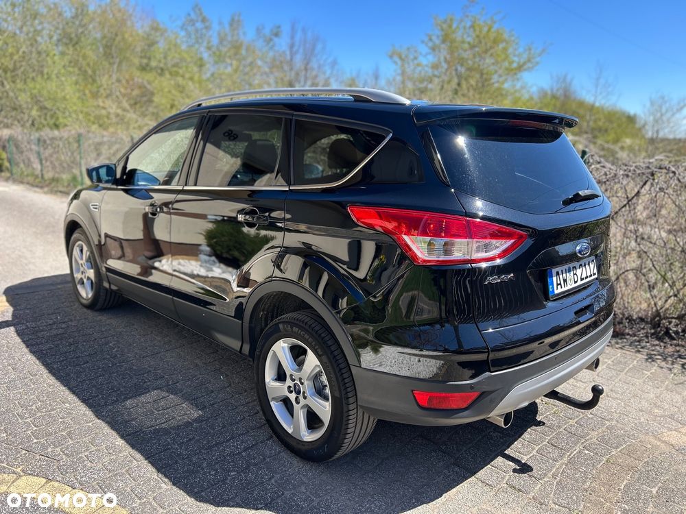 Ford Kuga 2.0 TDCi 2x4 Titanium - 9