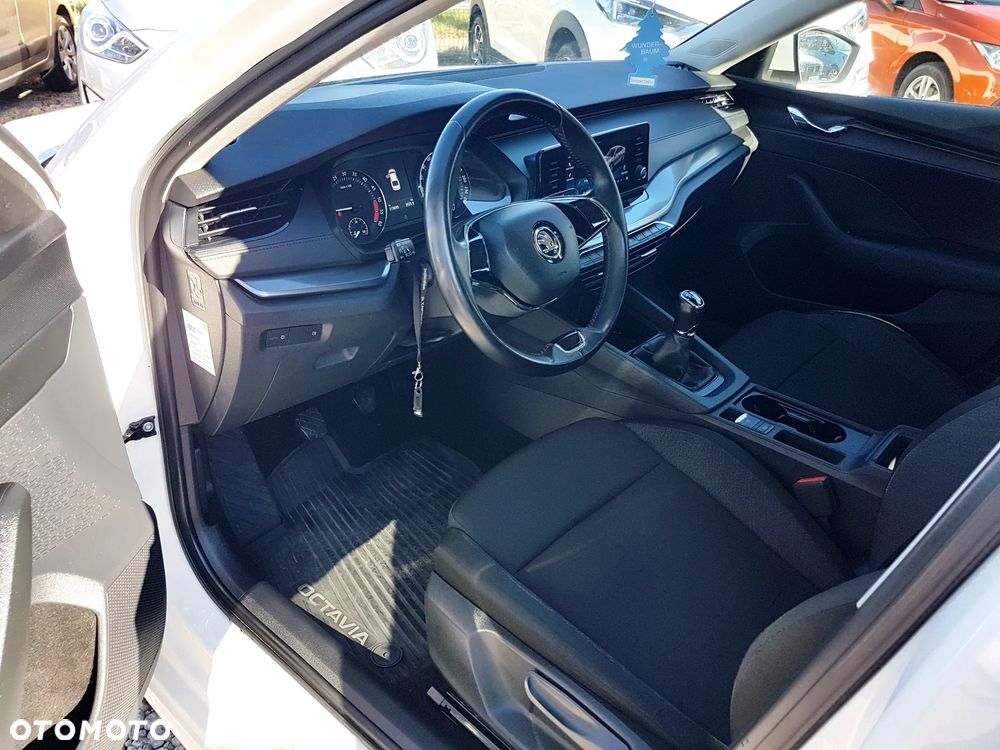 Skoda Octavia 2.0 TDI Active - 9