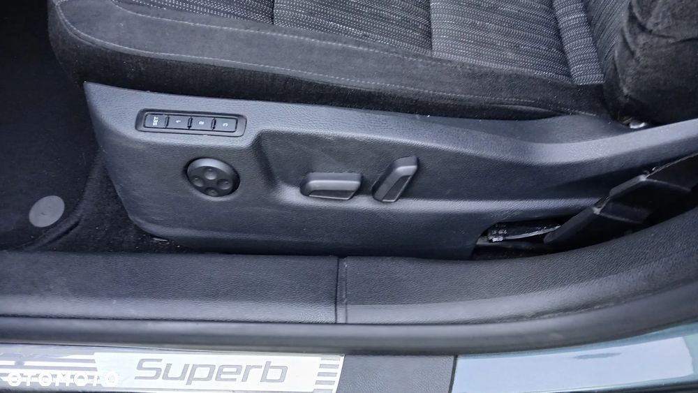 Skoda Superb 1.6 TDI GreenLine - 16