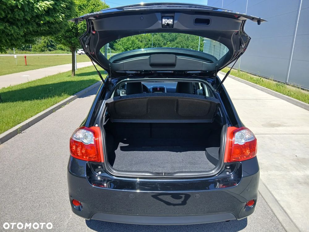 Toyota Auris - 12