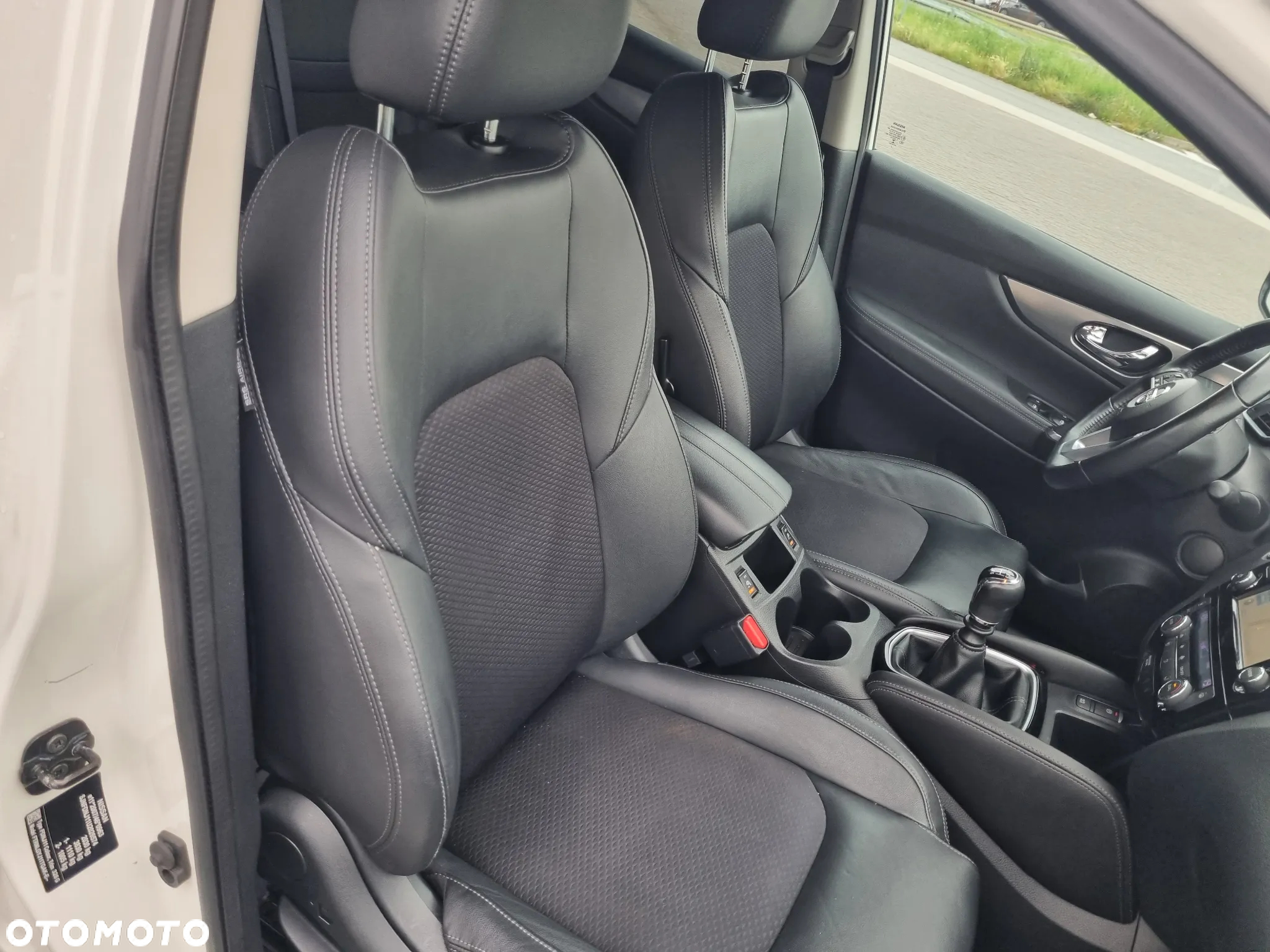 Nissan Qashqai 1.6 DCi Tekna - 24
