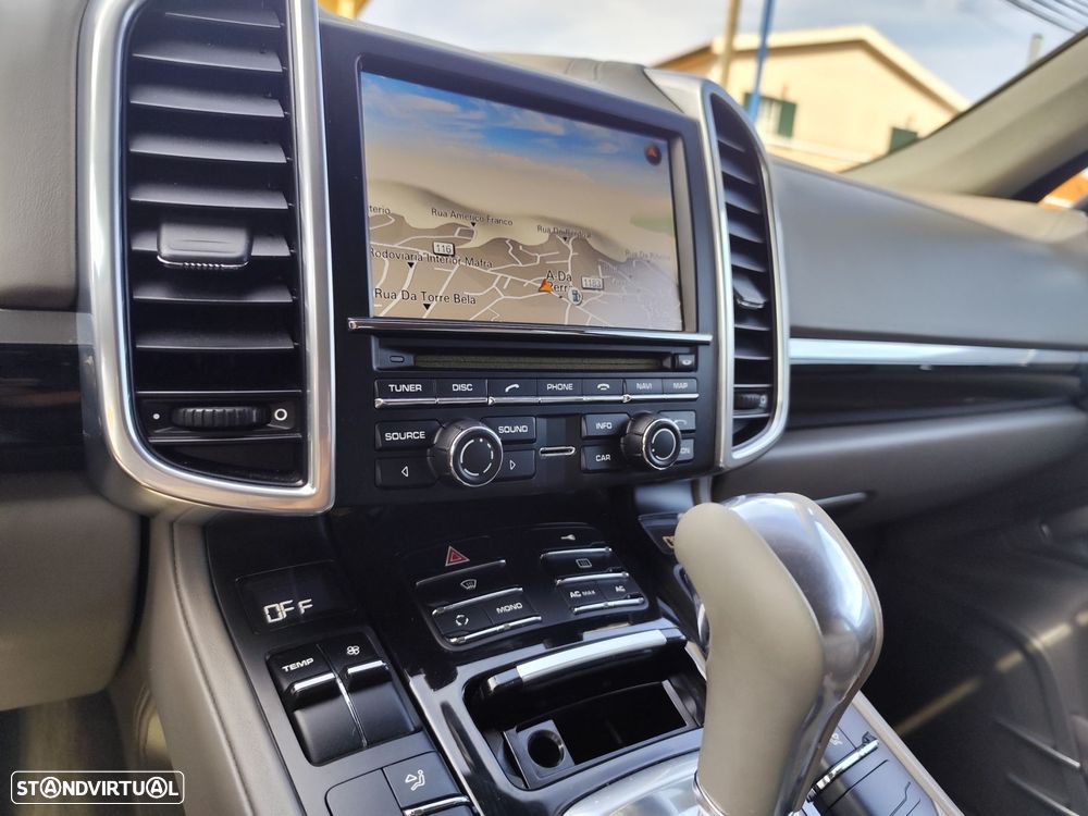 Porsche Cayenne - 20