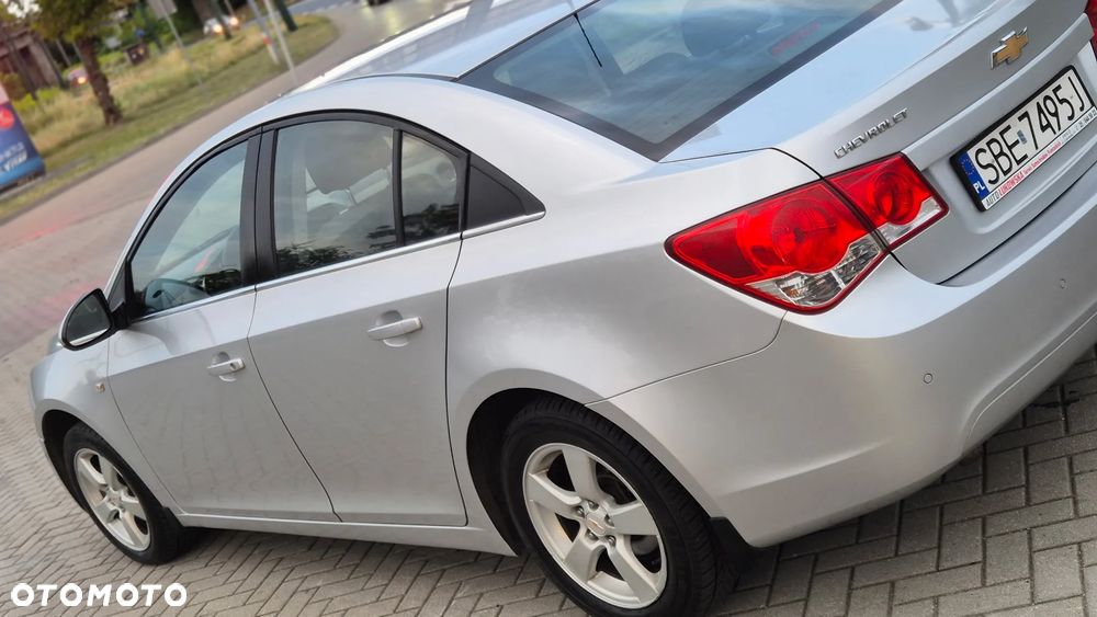 Chevrolet Cruze 1.6 LS+ - 1