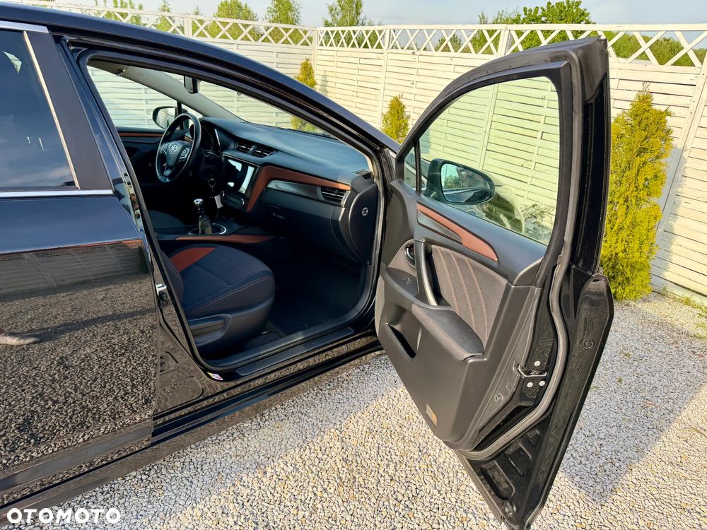 Toyota Avensis 2.0 D-4D Premium - 33