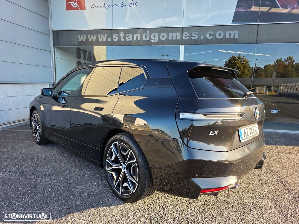 BMW iX xDrive 40 Pack Desportivo - 4