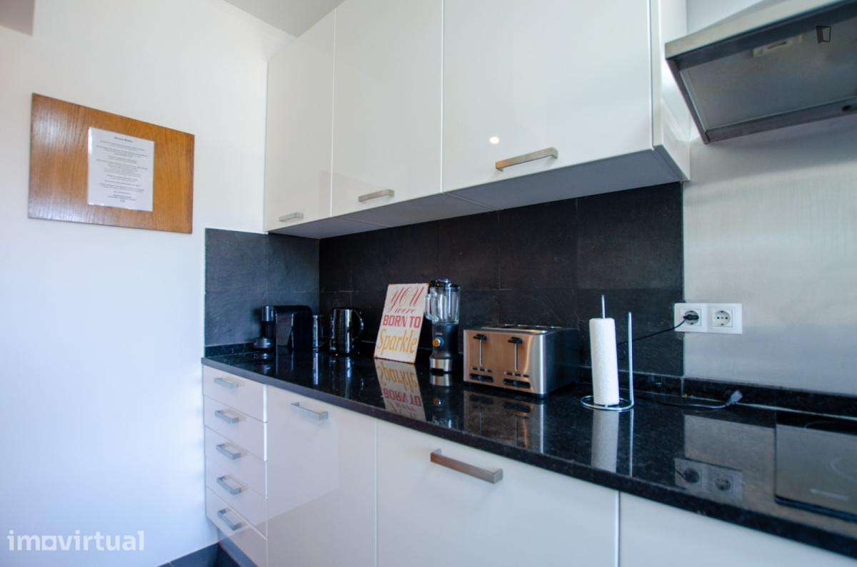 Quarto - localizado em Oeiras Lisbon - Grande imagem: 4/29