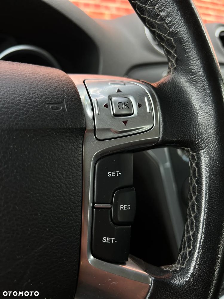 Ford Mondeo - 27