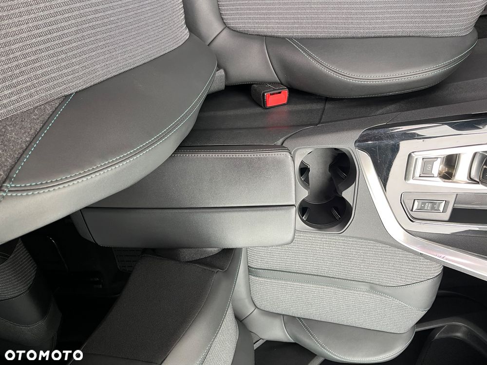 Peugeot 5008 PureTech 130 EAT8 Stop & Start Allure Pack - 31