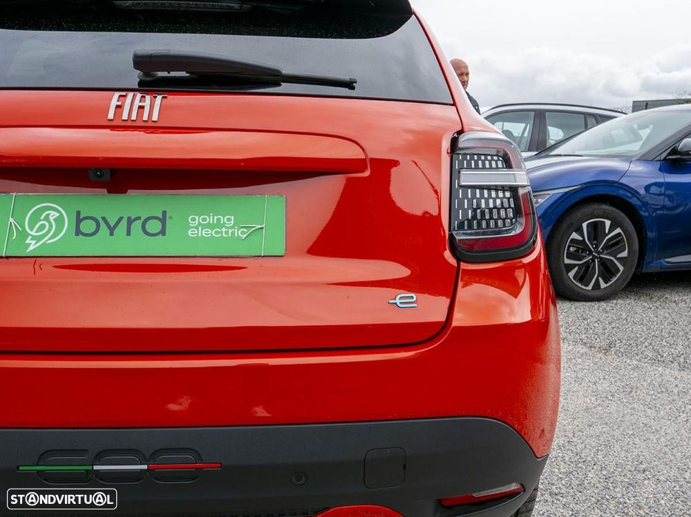Fiat 600e 54 kWh La Prima - 13