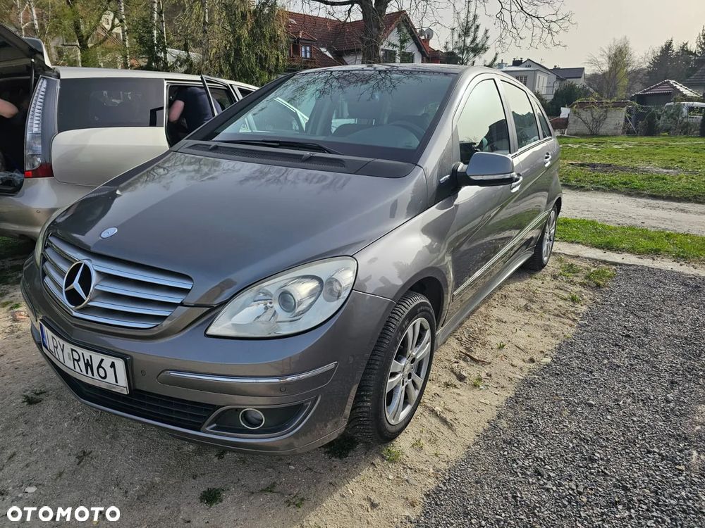 Mercedes-Benz Klasa B 180 BlueEFFICIENCY SPORT EDITION - 2