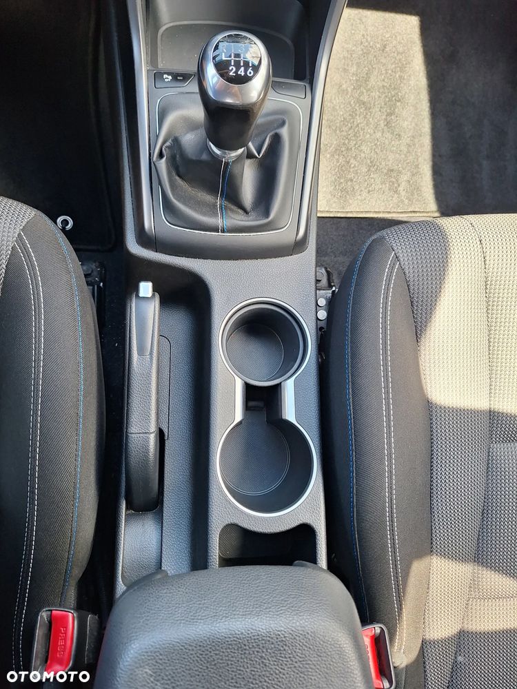 Hyundai i30 blue Kombi 1.6 GDi Passion - 35