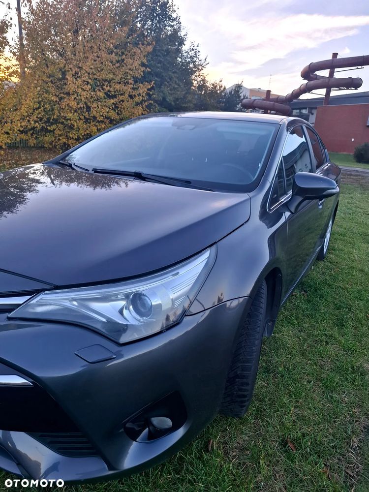 Toyota Avensis - 9