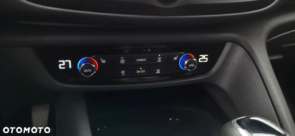 Opel Insignia 2.0 BiTurbo D 4x4 Automatik Ultimate Exclusive - 29