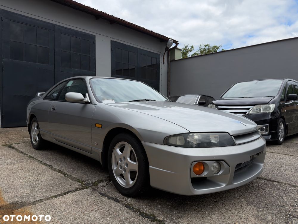 Nissan Skyline - 1