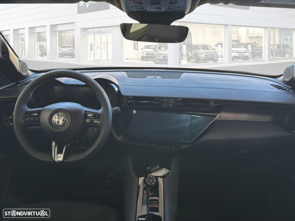 Alfa Romeo Junior 1.2 eDCT6 - 7