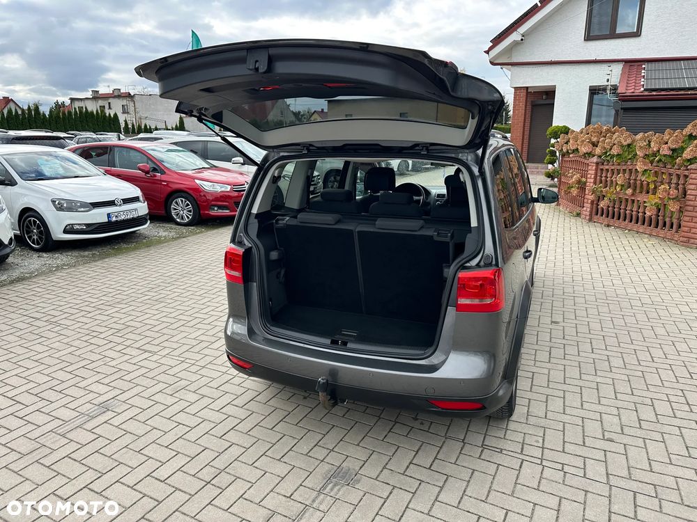 Volkswagen Touran - 24