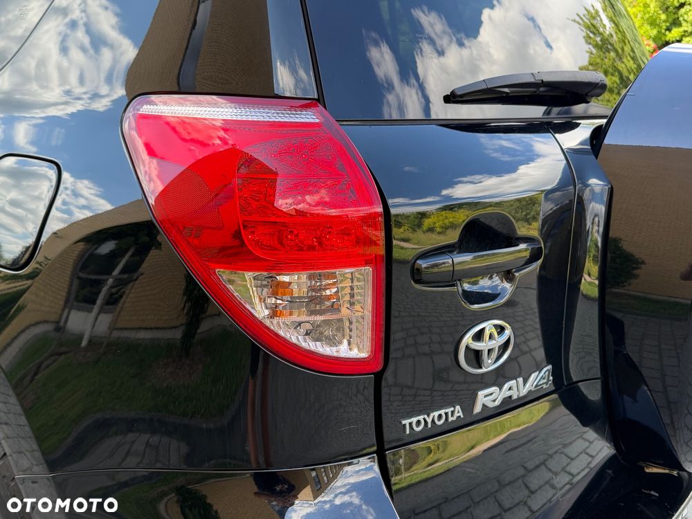 Toyota RAV4 2.2 D-4D Prestige - 13