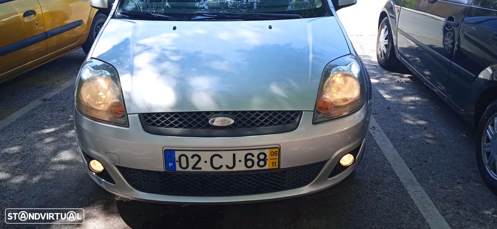 Ford Fiesta 1.25 Ghia - 17