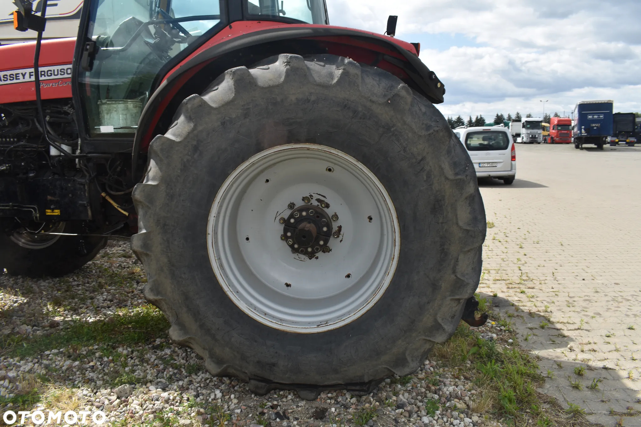 Massey Ferguson 8280 - 9