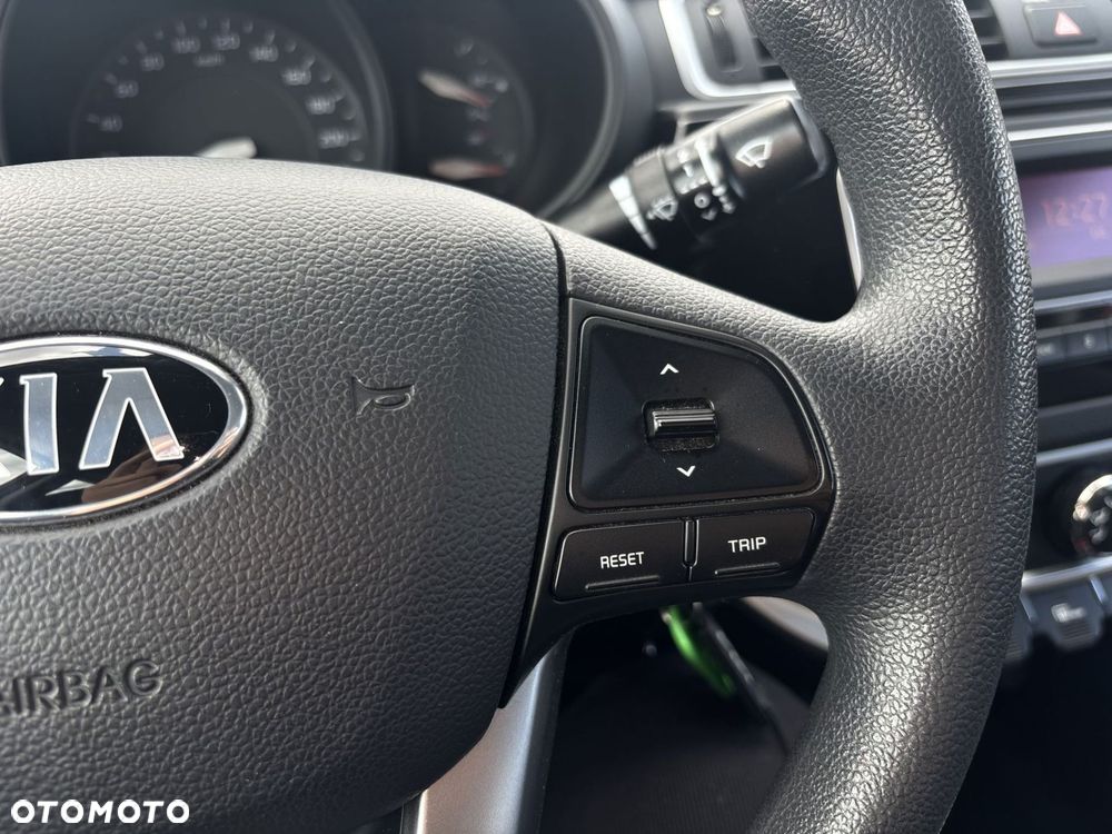 Kia Rio - 14