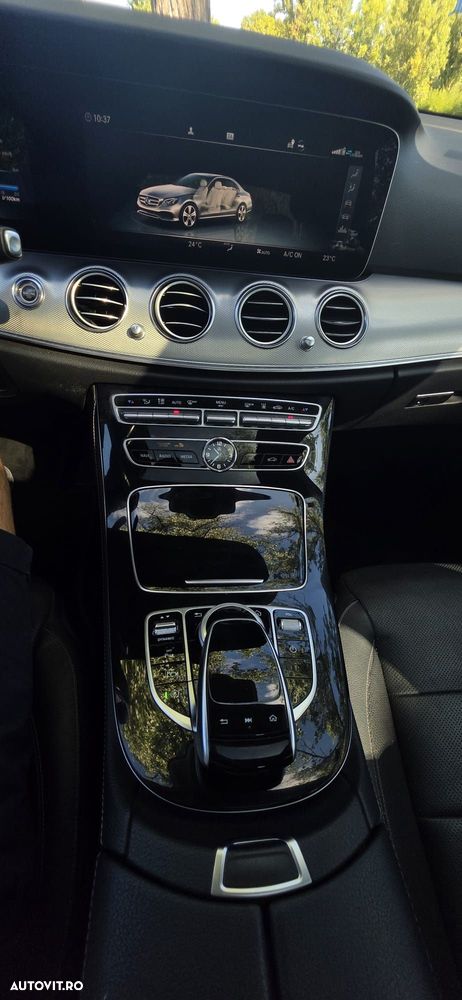 Mercedes-Benz E 220 d 4MATIC Aut. - 16