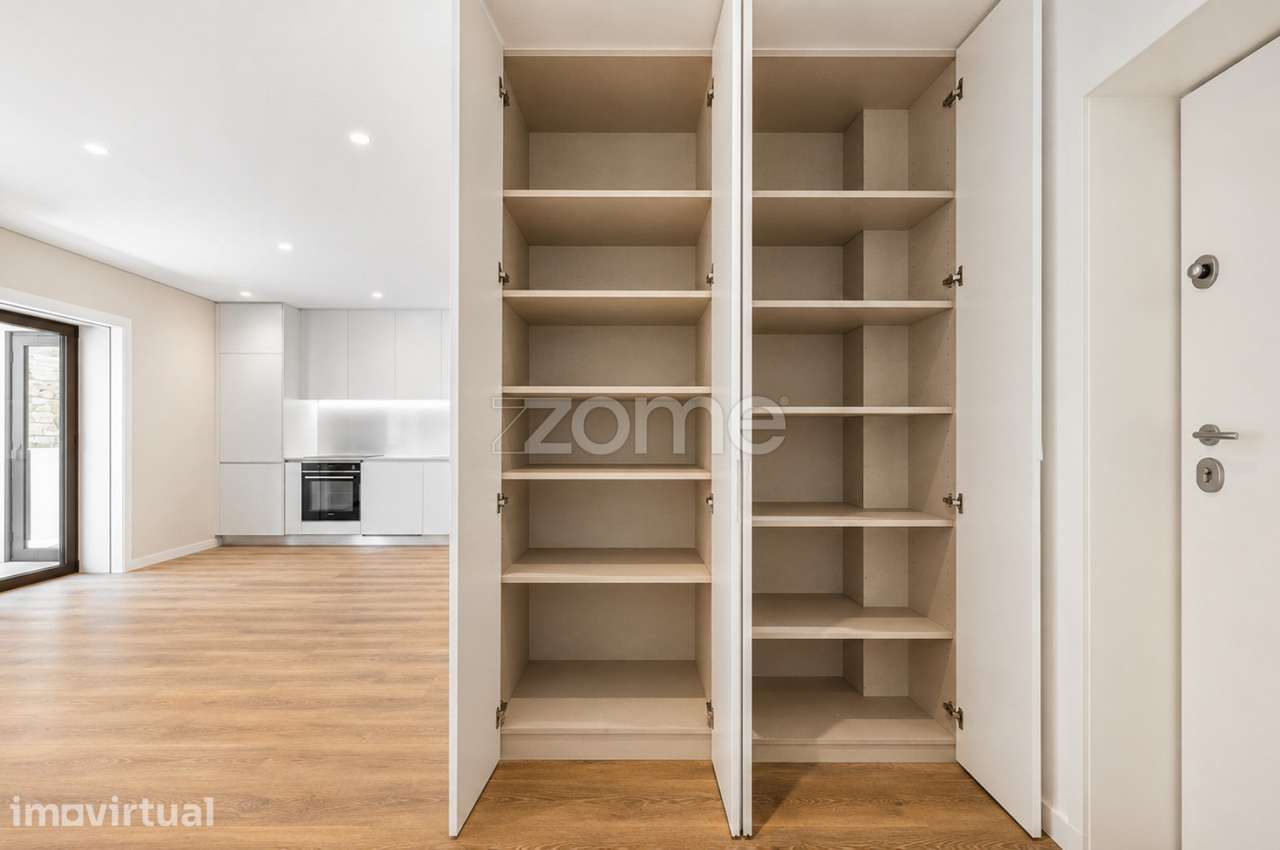 T1+1 com Logradouro Privativo, Novo Empreendimento com Piscina, Porto - Grande imagem: 4/12